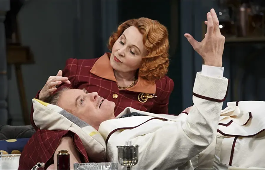 Present Laughter online