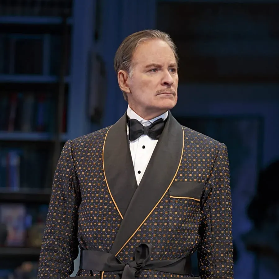 Present Laughter online