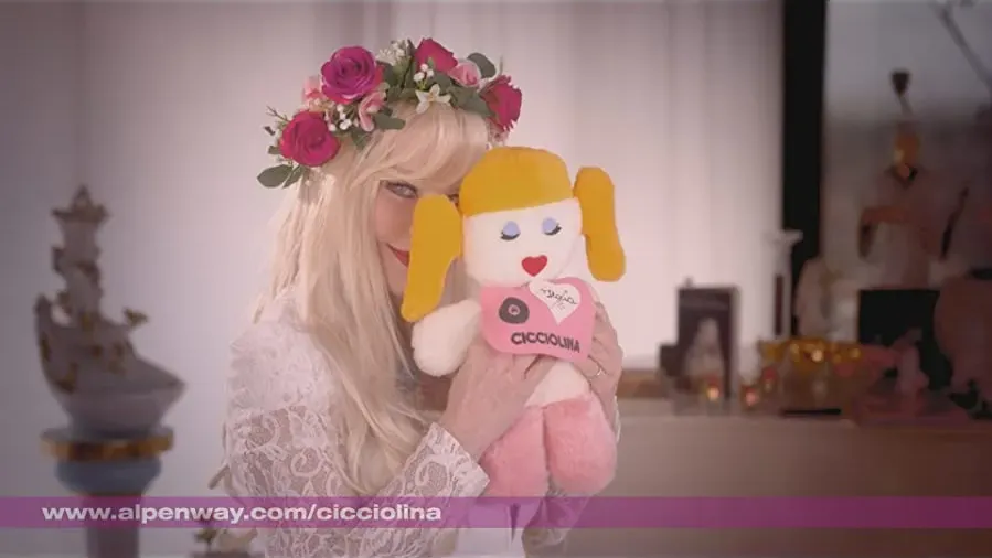 La Cicciolina. Godmother of Scandal online