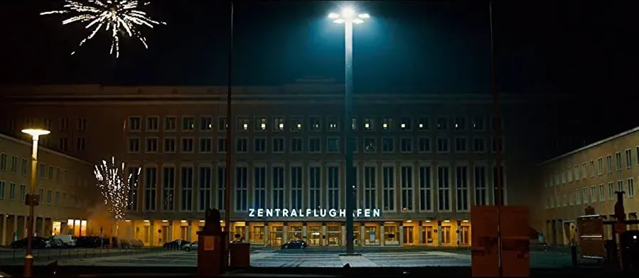 Zentralflughafen THF online