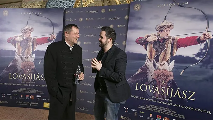 A lovasíjász online