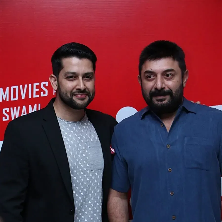 Bhaskar Oru Rascal online