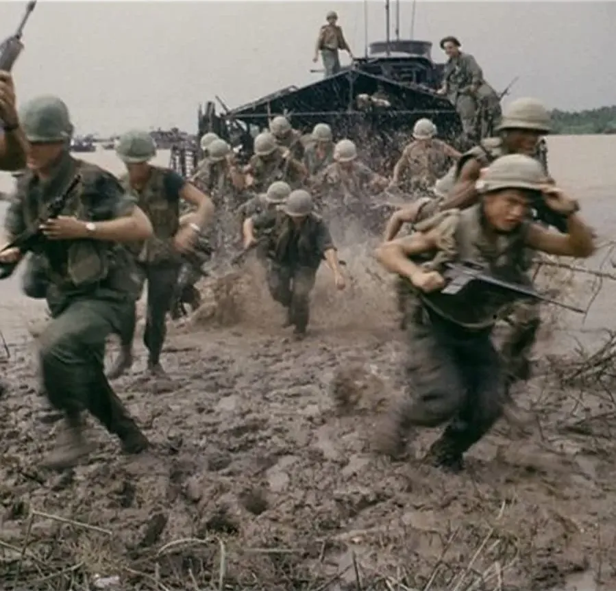 Brothers in War online