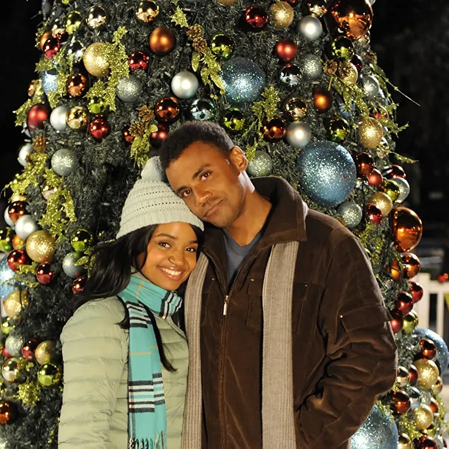 The Christmas Pact online