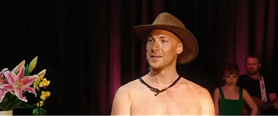 The Naked Wanderer online