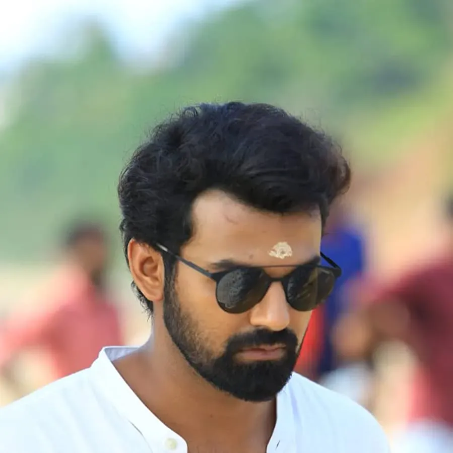 Irupathiyonnaam Noottaandu online
