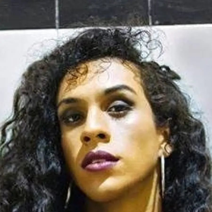 Bixa Travesty online