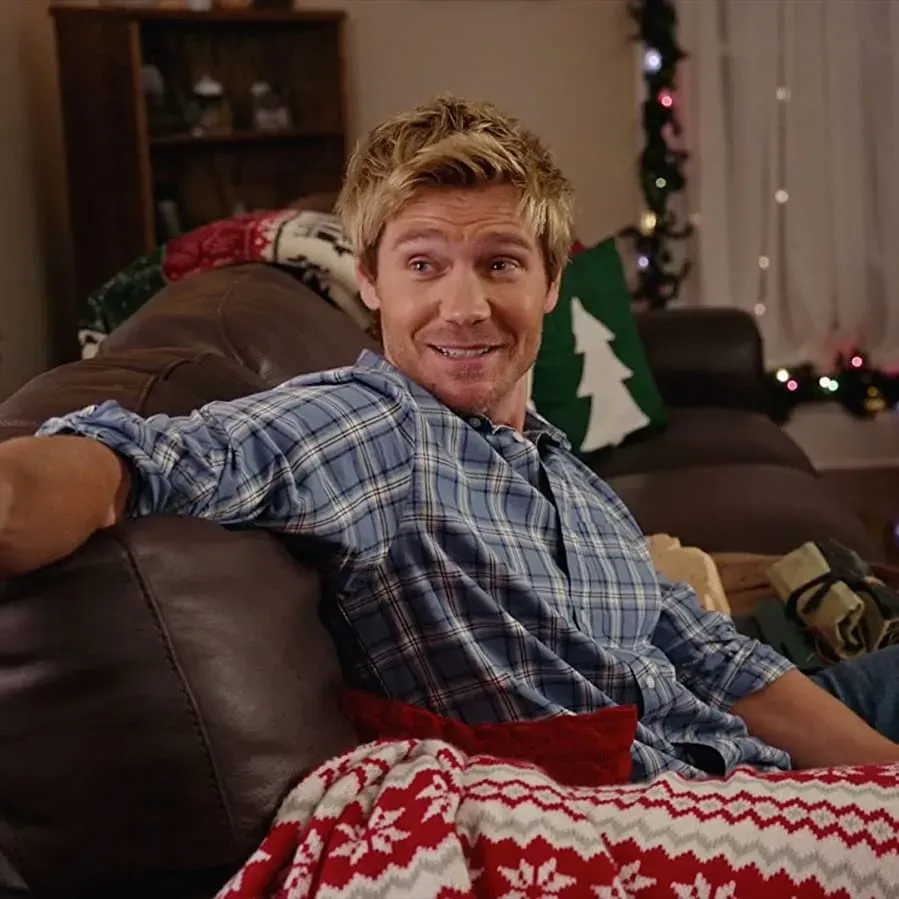 Too Close for Christmas online