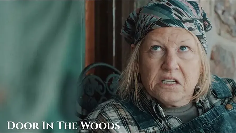 Door in the Woods online
