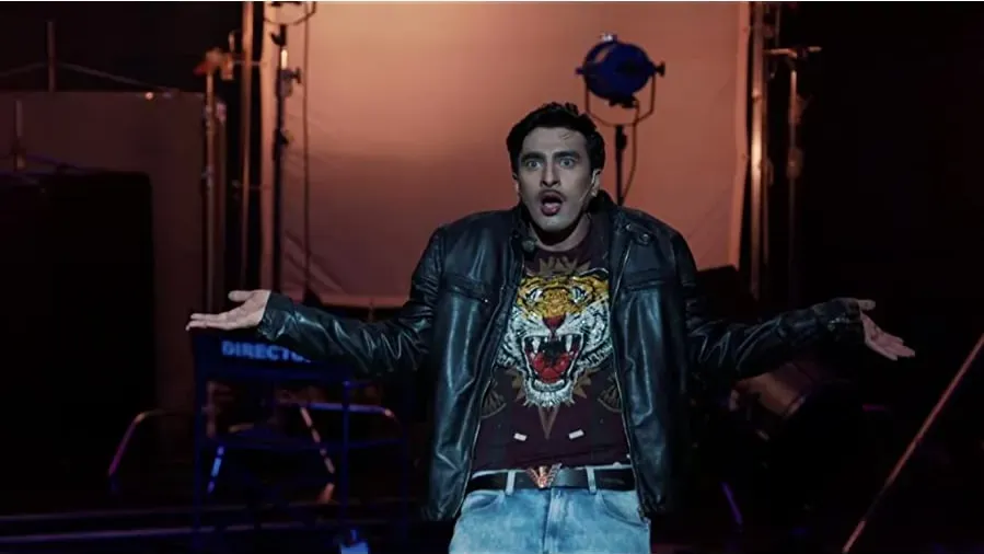 Varun Thakur: Vicky This Side, Varun That Side online