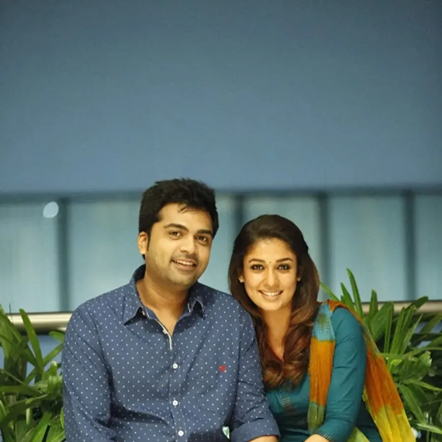 Idhu Namma Aalu online