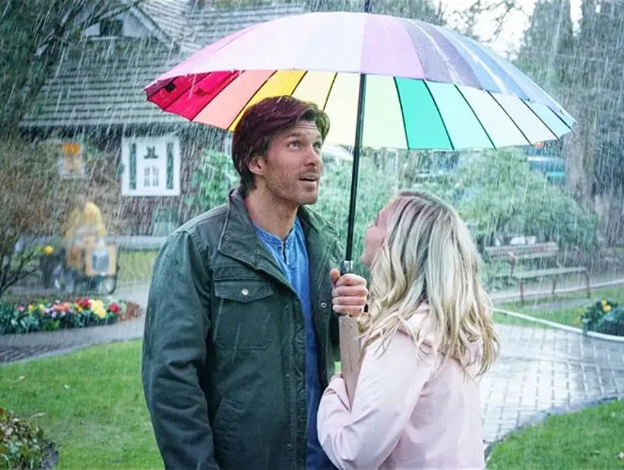 Love in the Forecast online