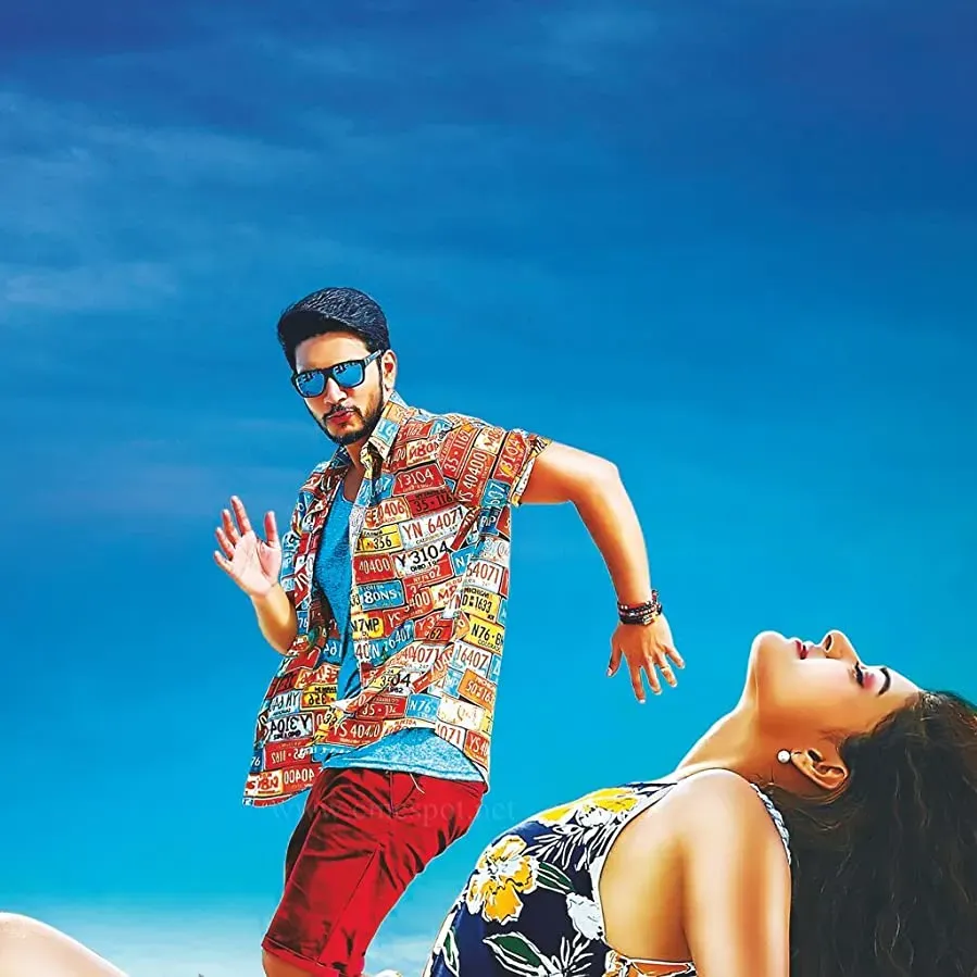 Iruttu Araiyil Murattu Kuthu online