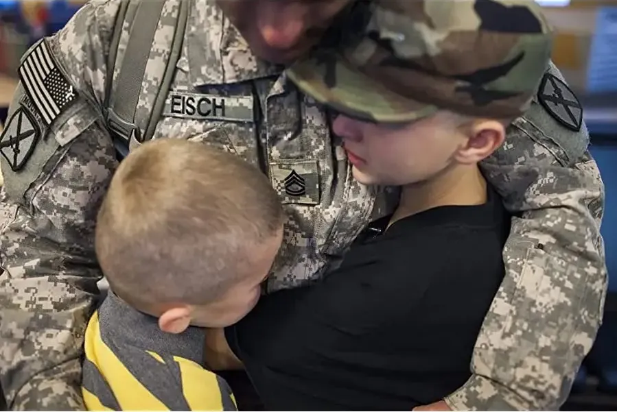 Father Soldier Son online
