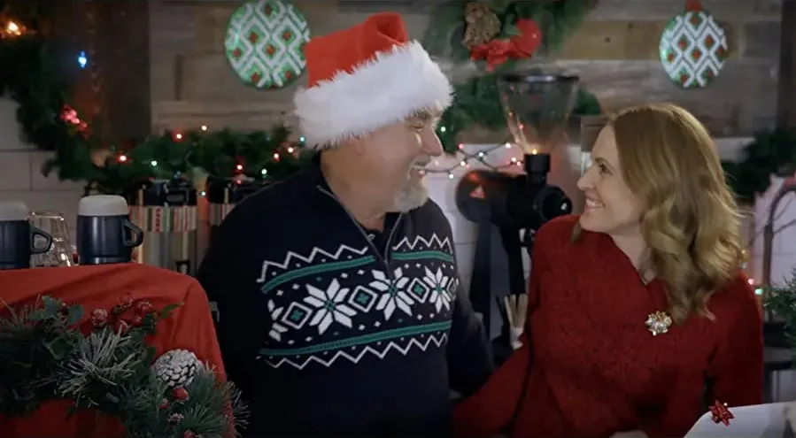 Check Inn to Christmas online