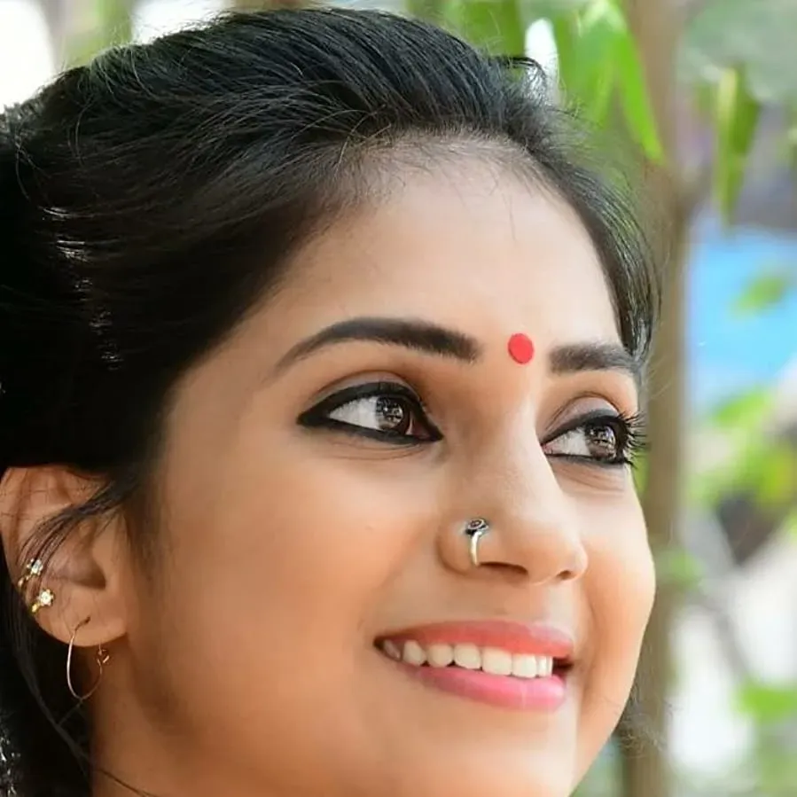 Munthiri Monchan online