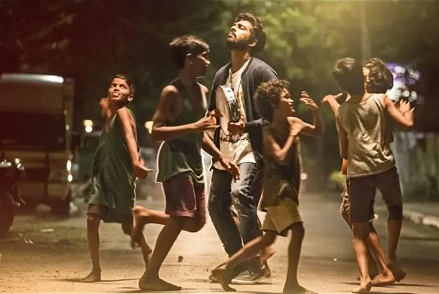 Sarvam Thaala Mayam online