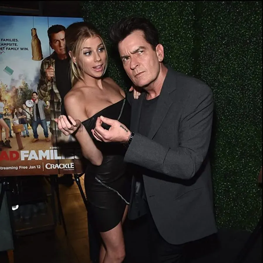 Mad Families online