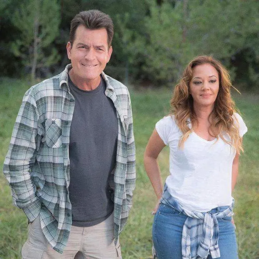Mad Families online
