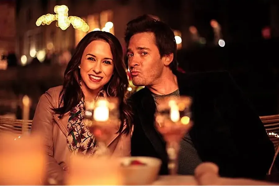 Love, Romance & Chocolate online