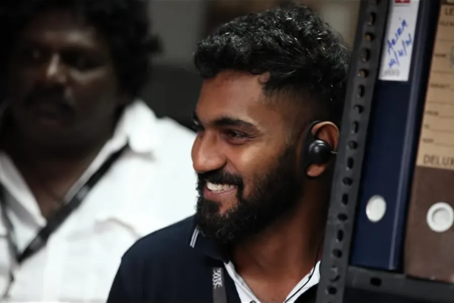 Kadaram Kondan online