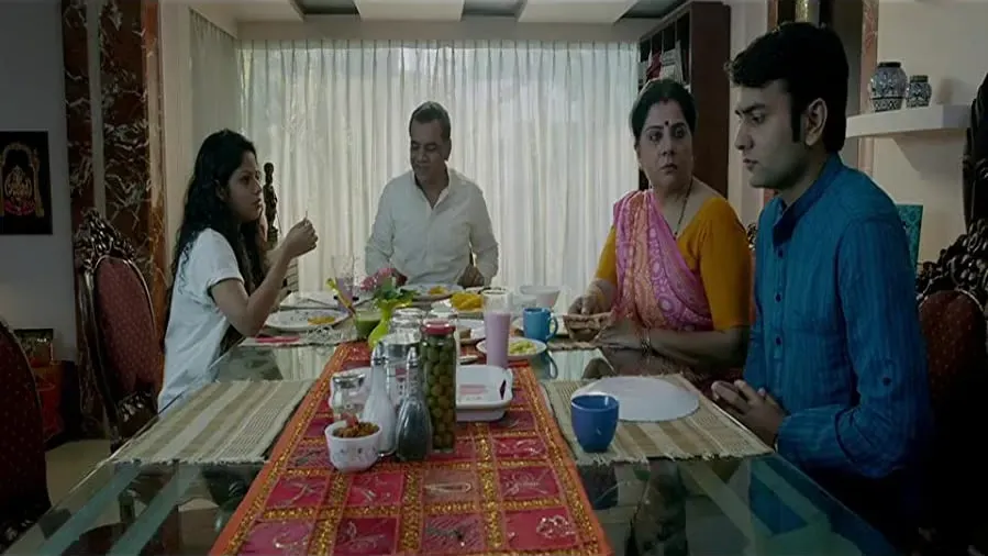 Dharam Sankat Mein online