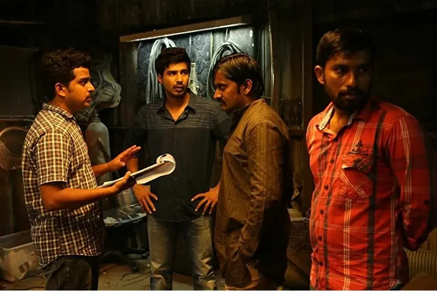 Indru Netru Naalai online