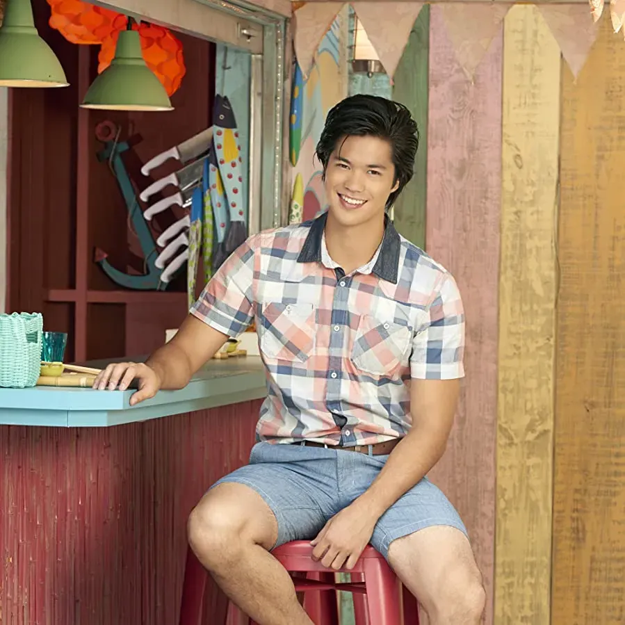 Teen Beach 2 online