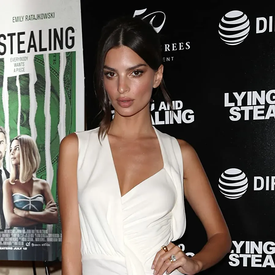 Złodziej i oszustka online