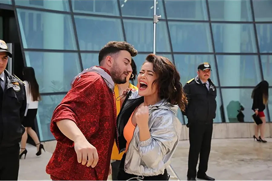 Enes Batur Gerçek Kahraman online