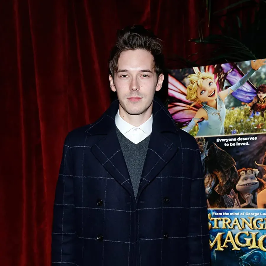 Strange Magic online