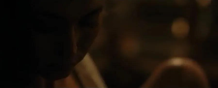 Below Her Mouth online