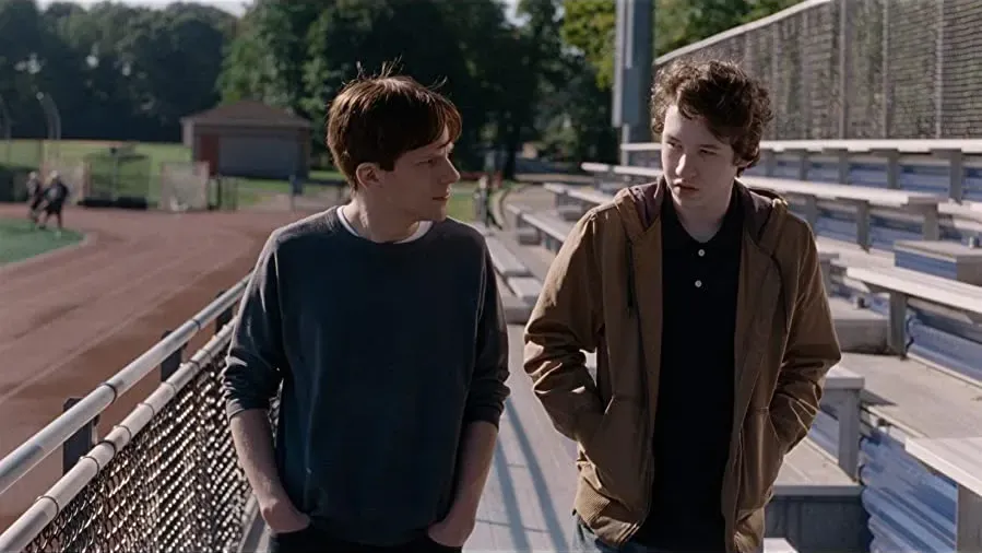 Louder Than Bombs online