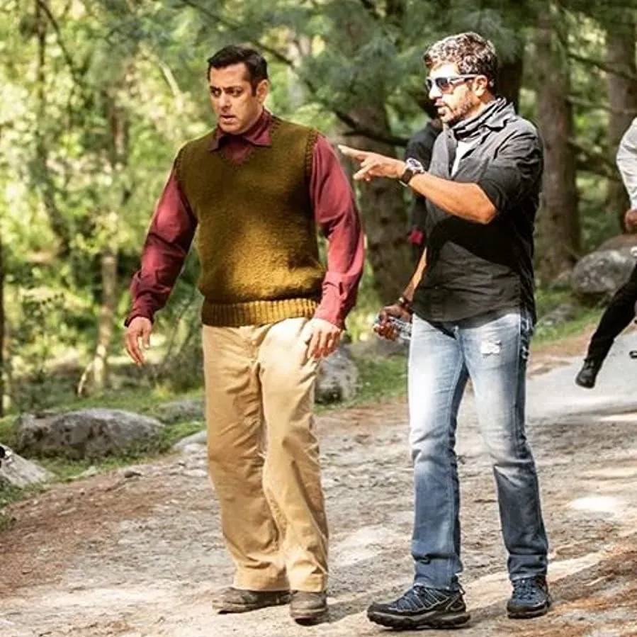 Tubelight online