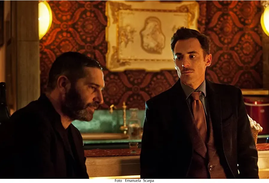 Suburra online