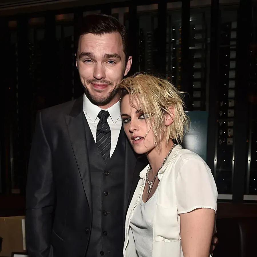 Equals online