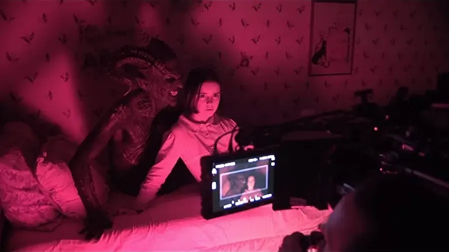 Annabelle Comes Home online
