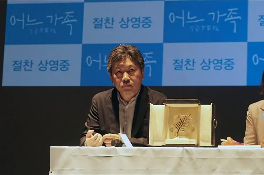 Manbiki kazoku online