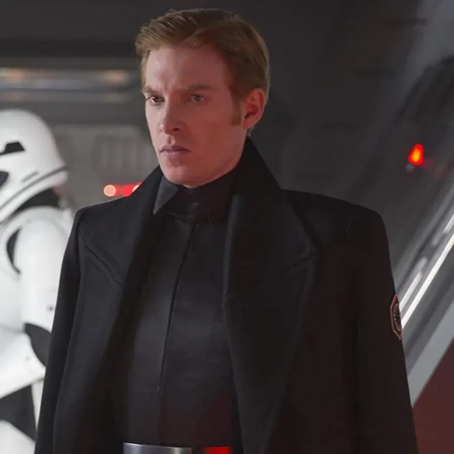 Star Wars: Episode VII - The Force Awakens online