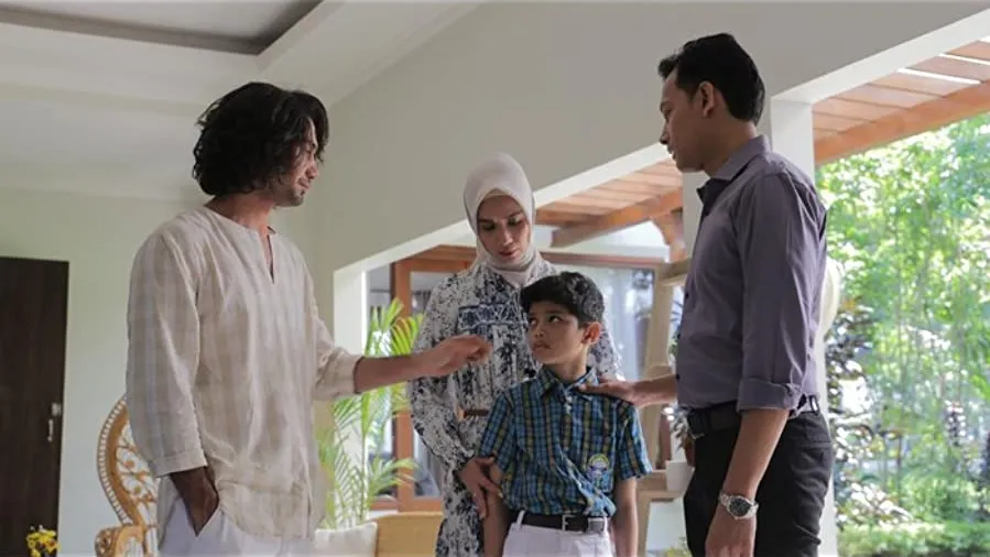 Surga Yang Tak Dirindukan 3 online