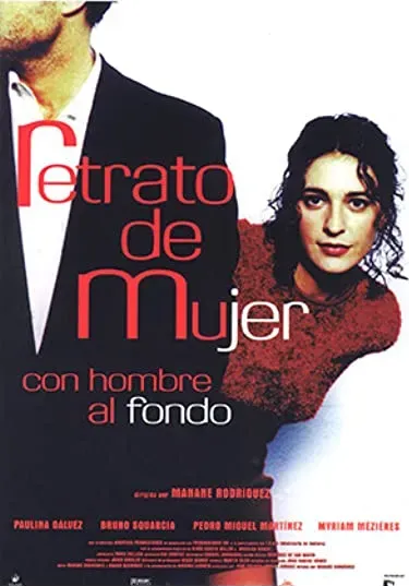 Retrato de mujer con hombre al fondo