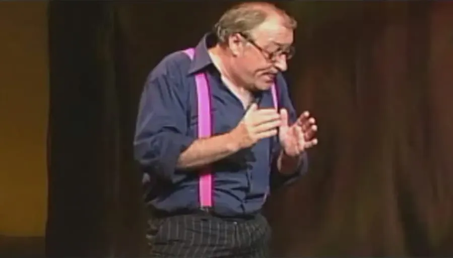 Youp van 't Hek: Oudejaarsconference 2002: Youp speelt Youp online