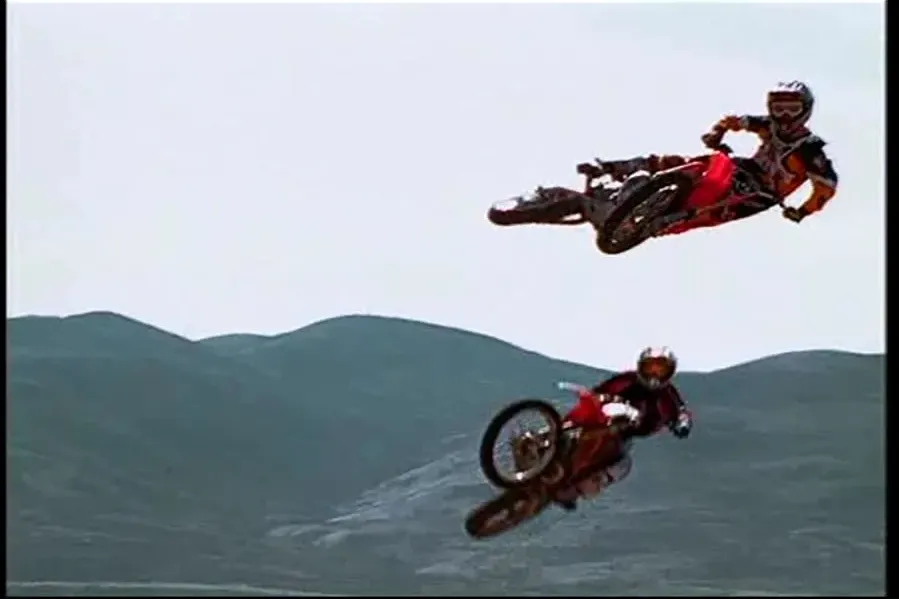 Travis and the Nitro Circus online