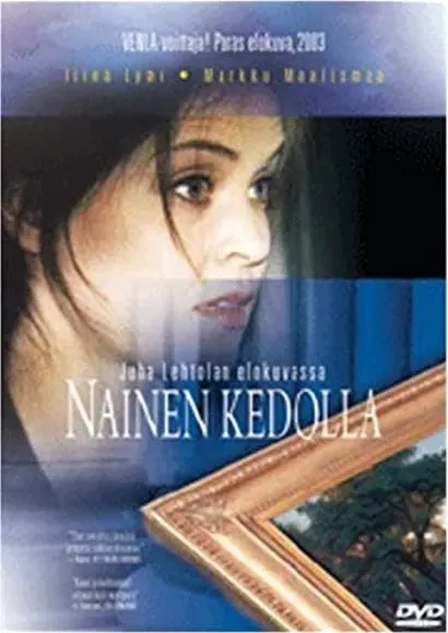 Nainen kedolla