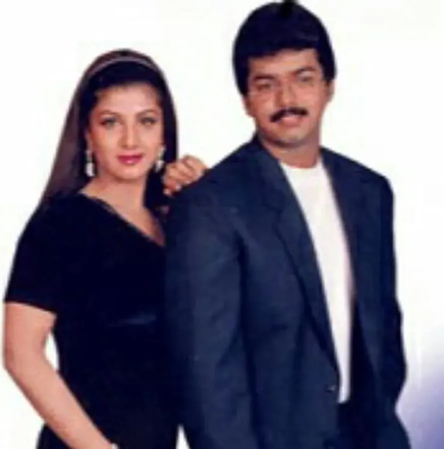 Ninaithen Vandhai online