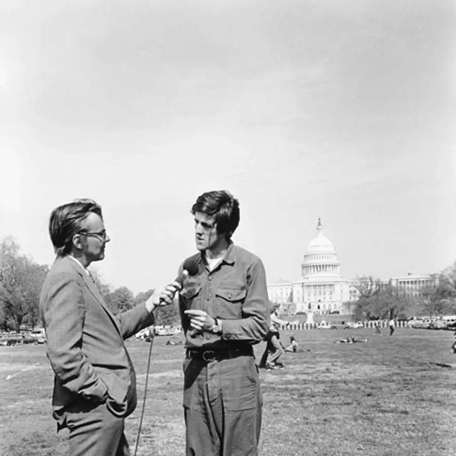 Going Upriver: The Long War of John Kerry online