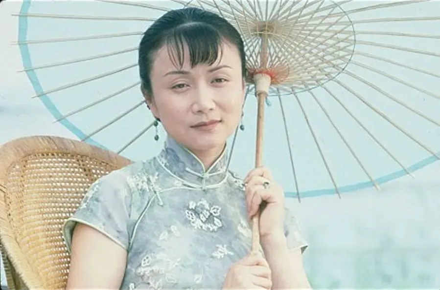 Pavilion of Women online