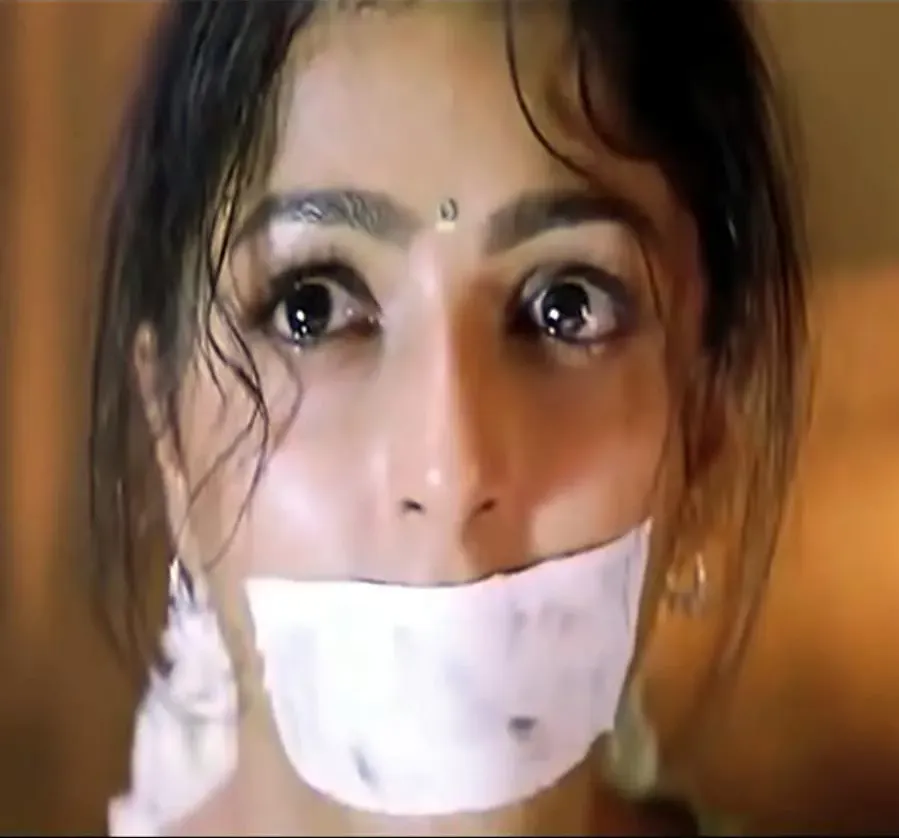 Tere Naam online